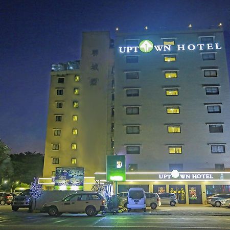Uptown Hotel Rangum Exterior foto