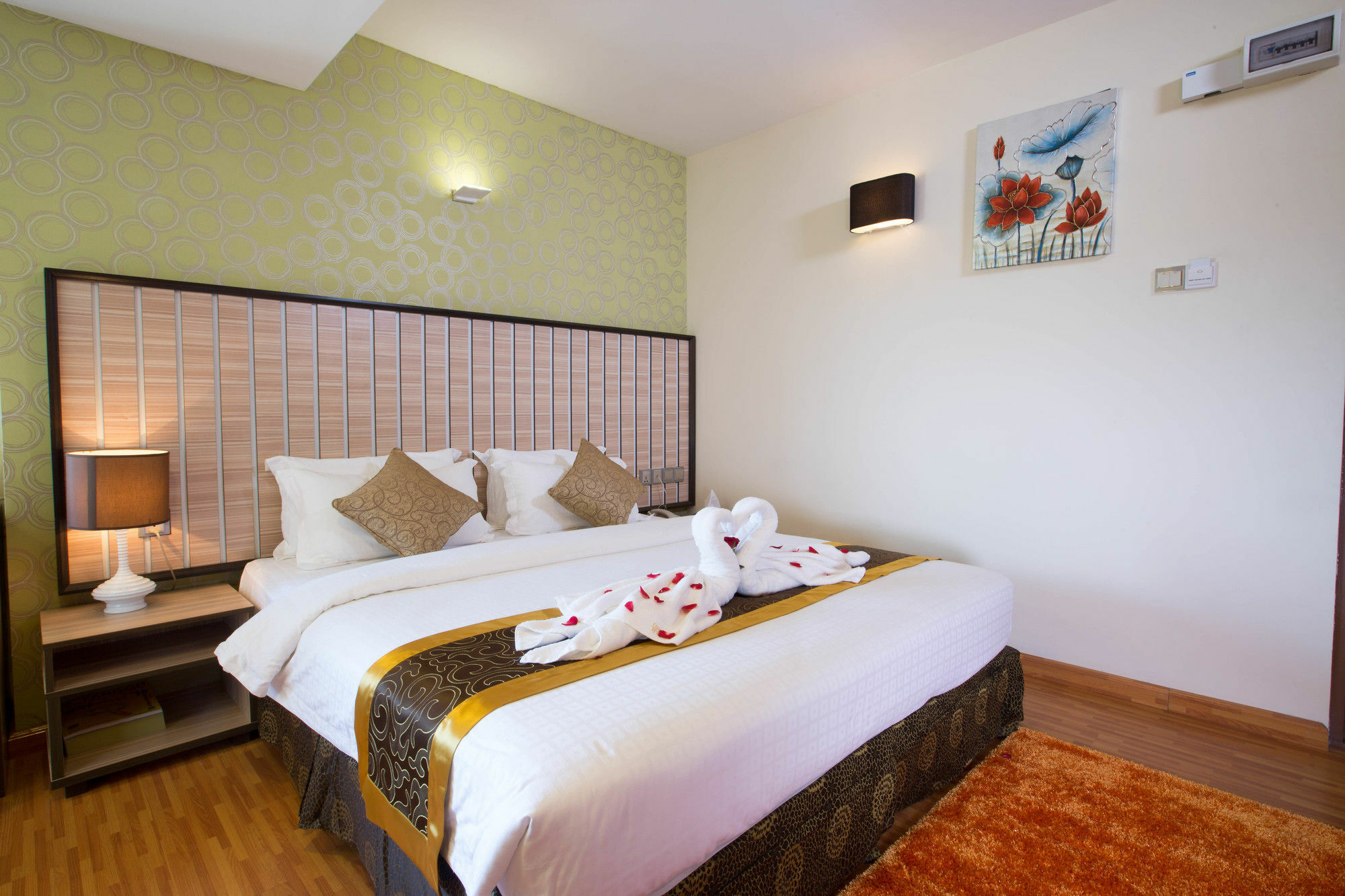 Uptown Hotel Rangum Exterior foto