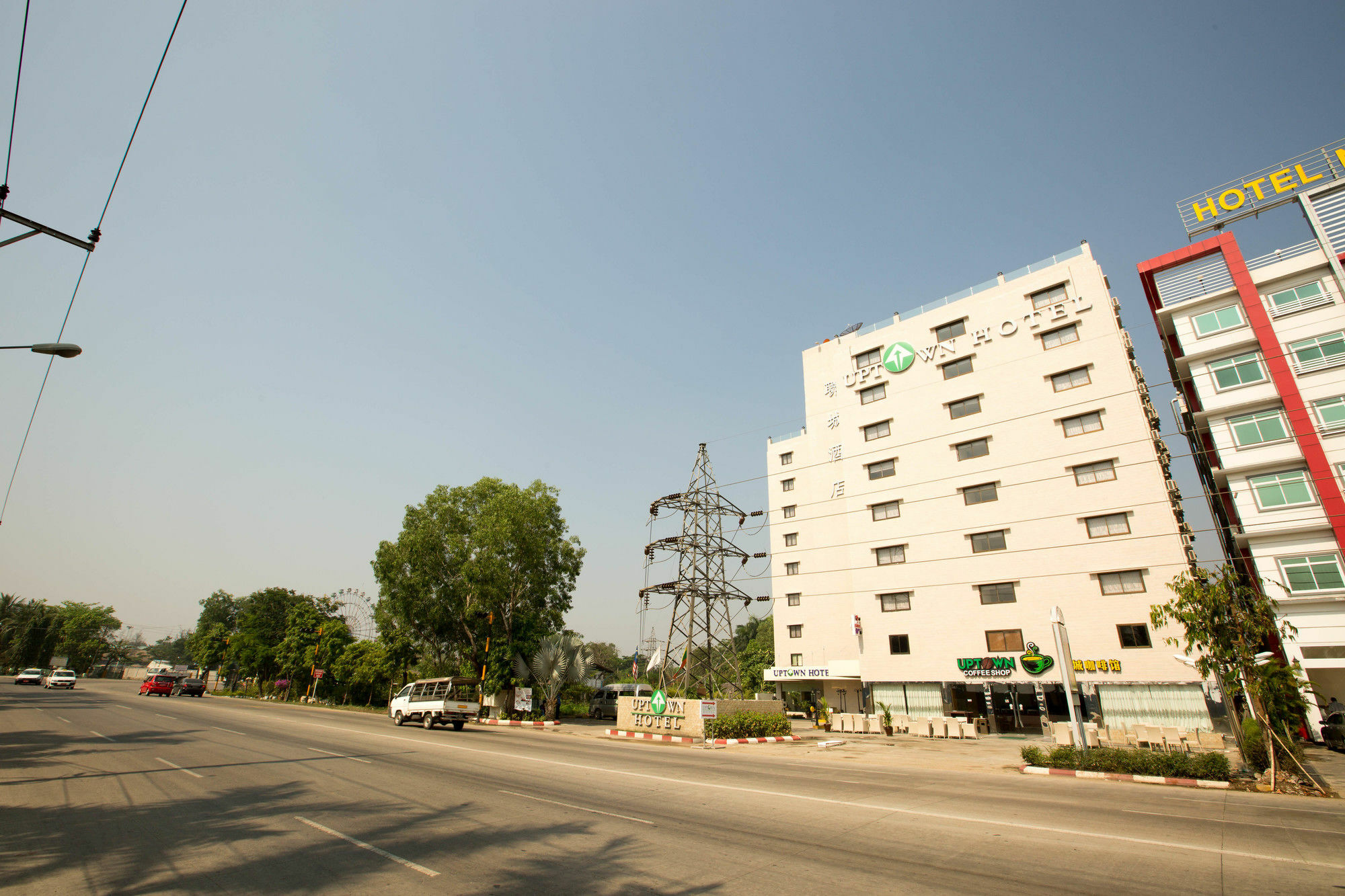 Uptown Hotel Rangum Exterior foto