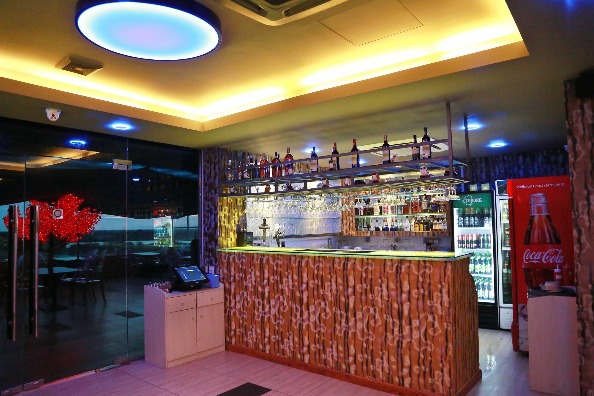 Uptown Hotel Rangum Exterior foto